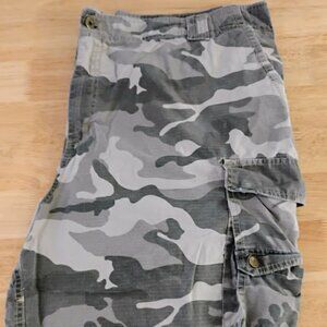 Faded Glory Ripstop Camo Cargo Shorts Grey Size 46